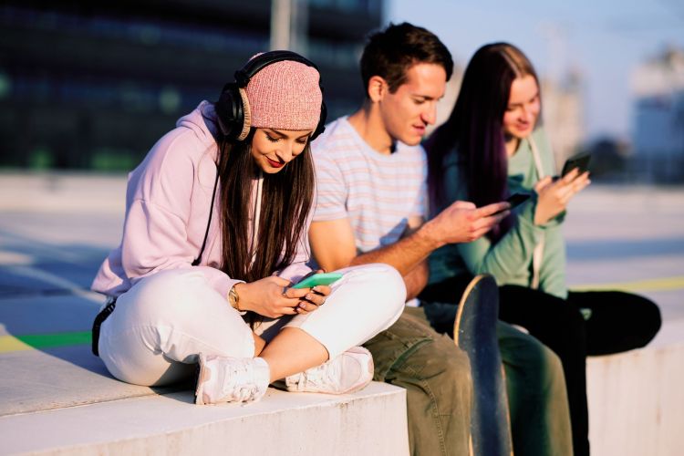 Social Media bei Schweizer Jugendlichen kaum mehr wegzudenken