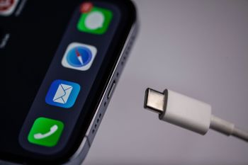 Apple arbeitet an iPhones ohne USB-C